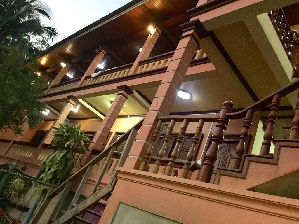 BKC villa Muang Pakbèng Exteriör bild